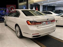 بي ام دبليو الفئة 7